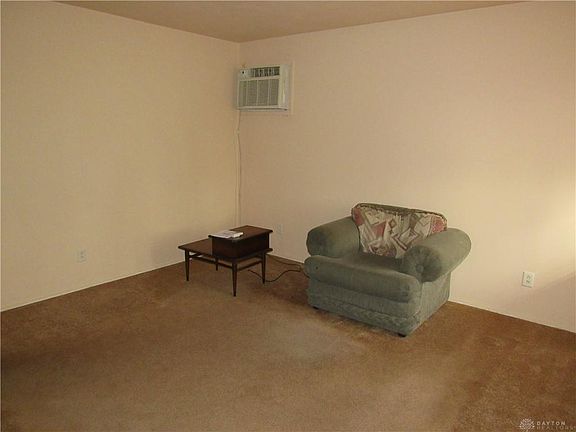 3rd image of 4761 Vanguard Ave