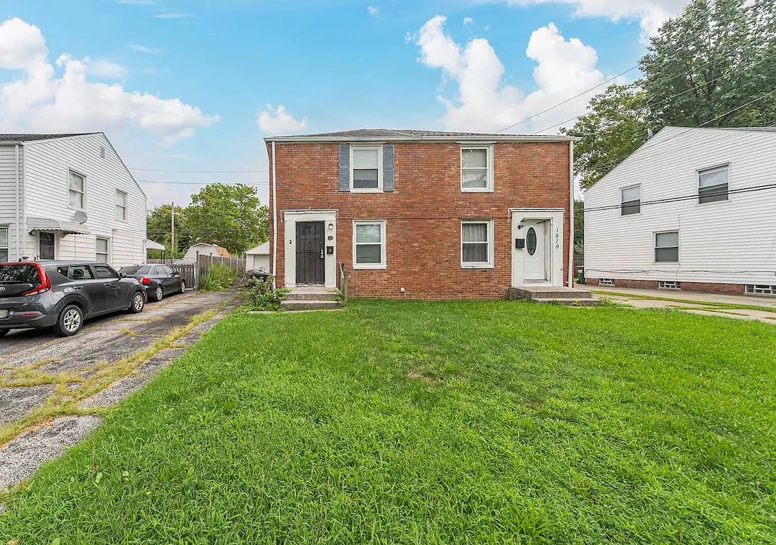 Beautifully Renovated Home in a Prime Location — Photo 1