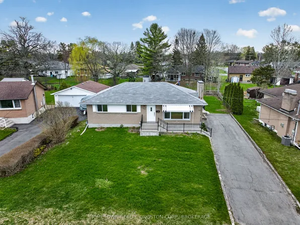 23 Fairfield Blvd, Loyalist, ON K7N 1L3
