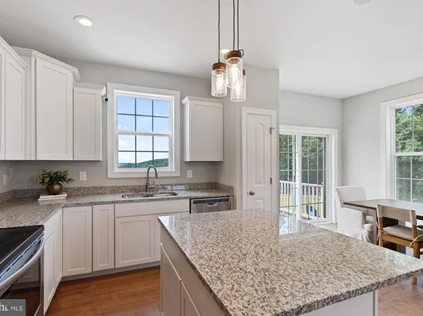 334 Avon Dr, Red Lion, PA 17356