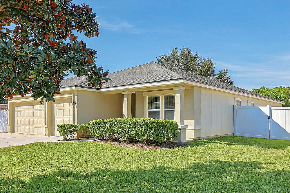 4 bed, 2.0 bath, 2182 sqft, $2,615 — Photo 3