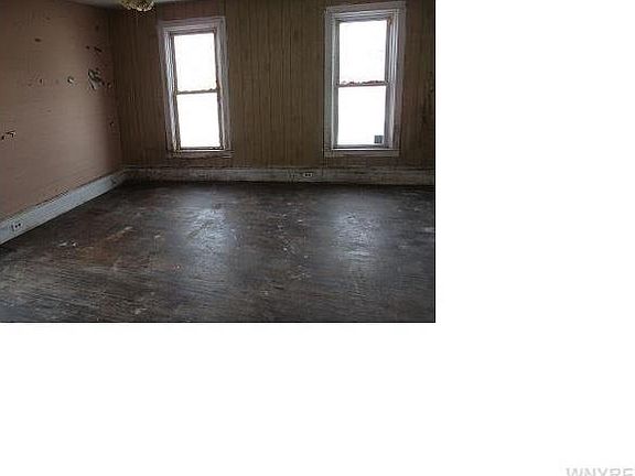4th image of 209 Shirley Ave
