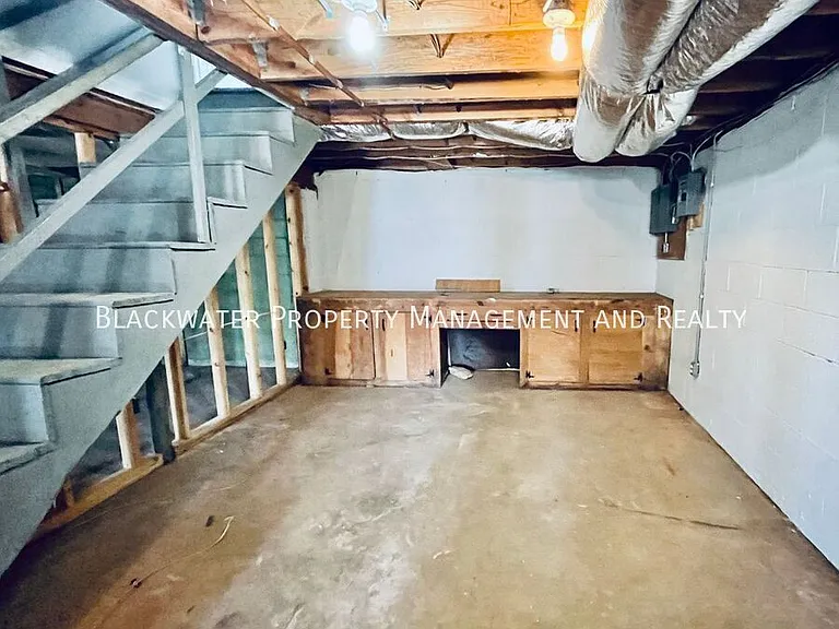 1104 Ashley Dr — Photo 13