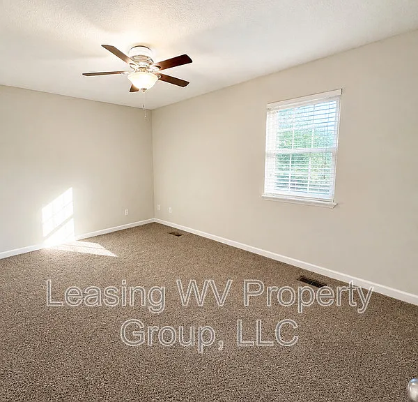 39 Beaver Dr — Photo 2