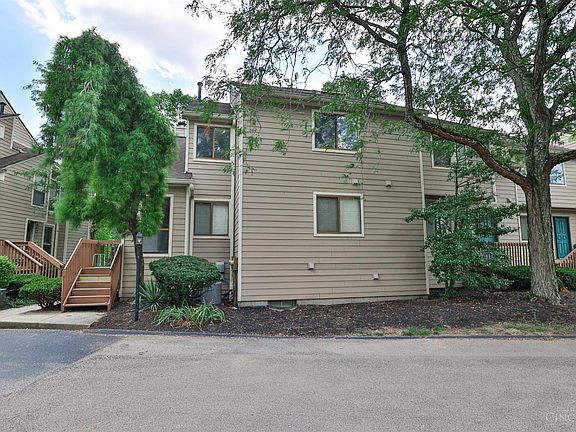 2nd image of 9462 Hunters Creek Dr