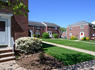 479 Maple Hill Dr APT 33, Hackensack, NJ 07601