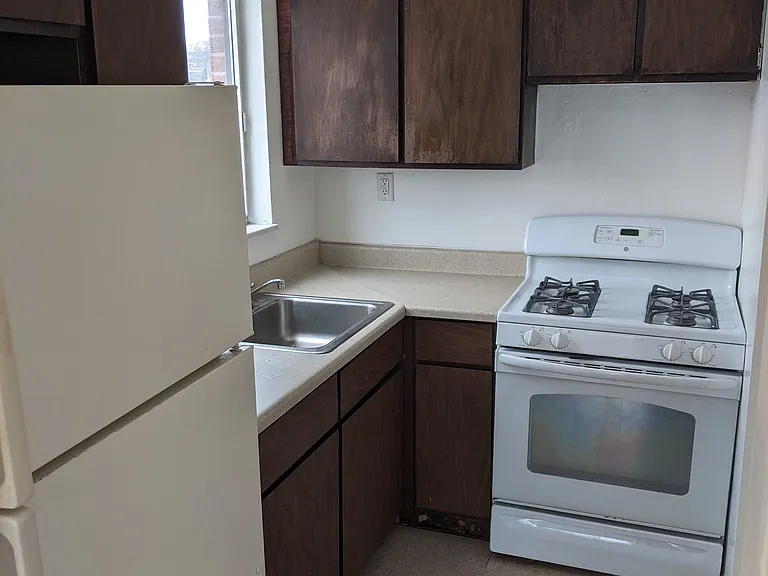 257 Ormsby Ave #B — Photo 4