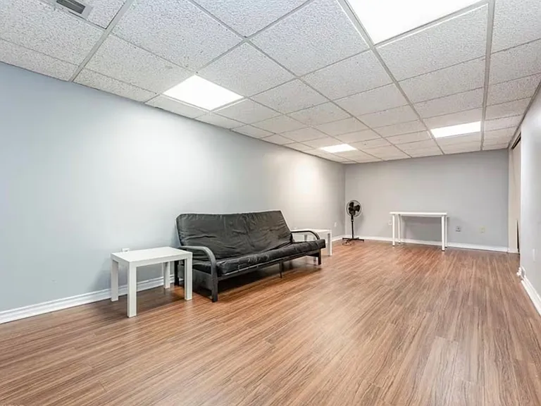 121 University Ave E #64 — Photo 11