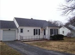 9813 Brooklane St, Raytown, MO 64133