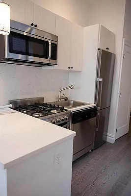 Rented by Platinum Properties | media 3