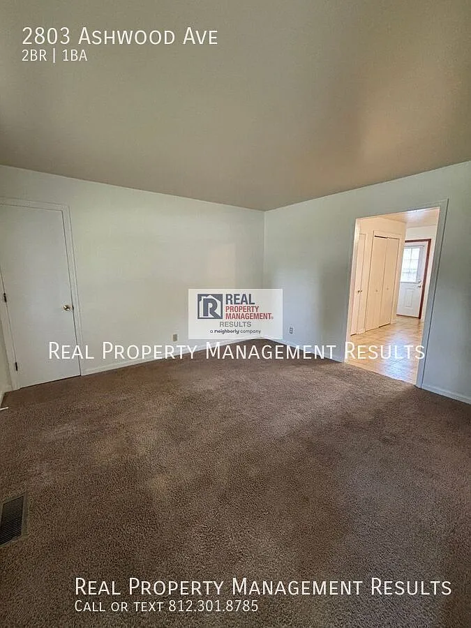 Comfortable North Side Living with Outdoor Space — Photo 2