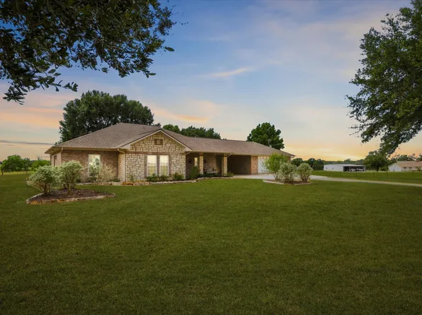 19929 Pierceall Rd, Hempstead, TX 77445