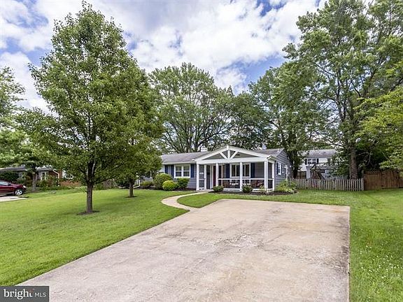5th image of 4819 Upland Dr