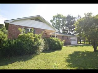 115 Old State 10 Rd, Black Mountain, NC 28711