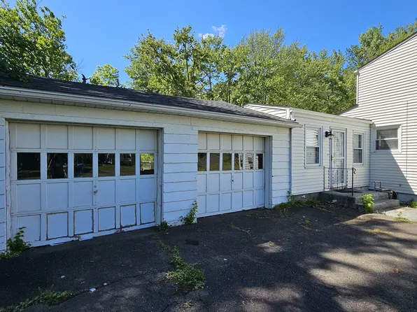 100 Becker Circle, Windsor, CT 06095