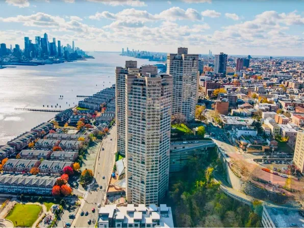 7002 Blvd East image 2 of 25