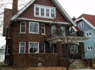 3051 N Farwell Ave, Milwaukee, WI 53211