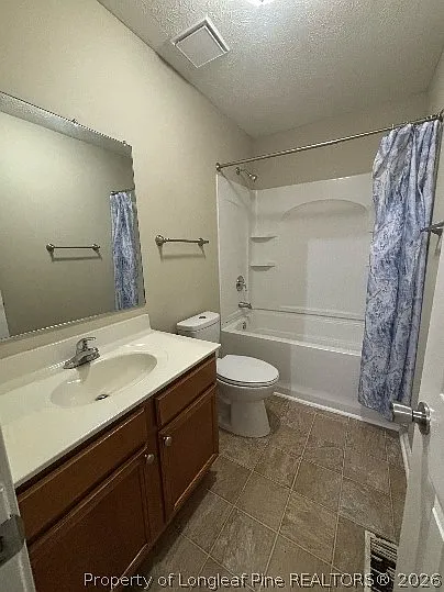 422 Kirkcaldy Ct — Photo 15