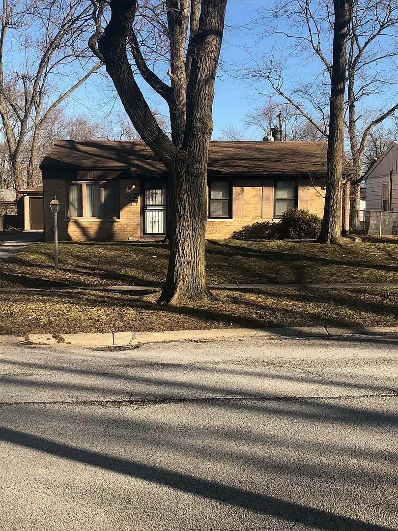 2127 216th St photo 1
