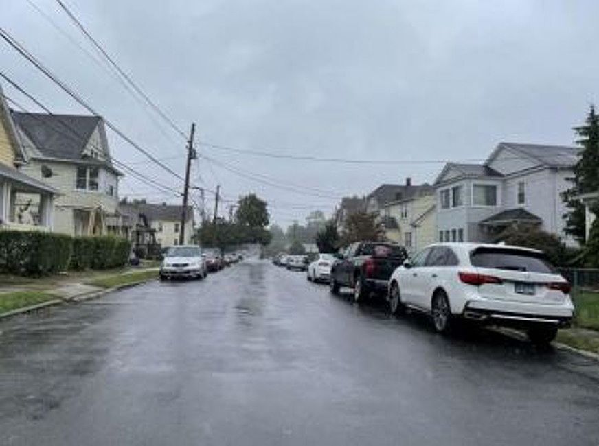 Exterior Neighborhood (street photo)