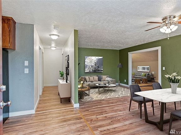2nd image of 2305 Dove Ln NE