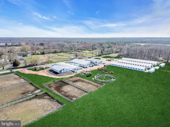 935 Lakewood Farmingdale Rd, Howell, NJ 07731