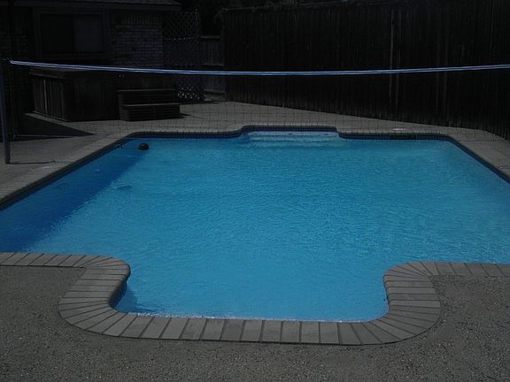 3rd image of 604 Parkway Blvd