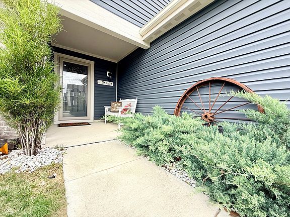4th image of 789 Jefferson Park Dr