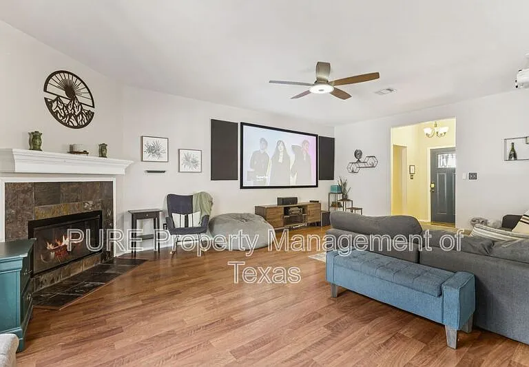 2412 Chestnut Path — Photo 5