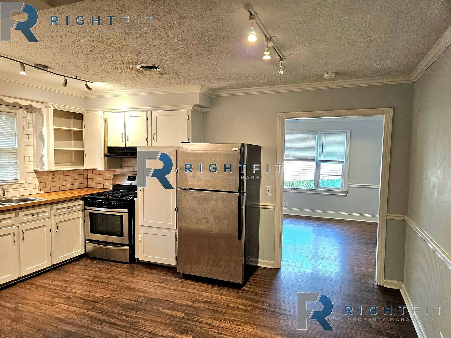 4 Bed 2 Bath Home in Columbus — Photo 4