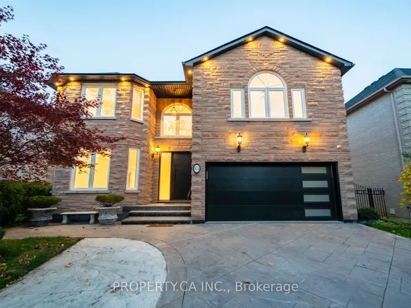 63 Concord Rd, Vaughan, ON L4J 3M2