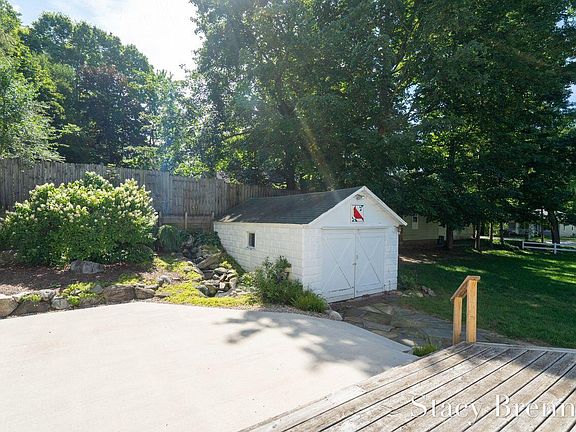 5th image of 308 4th St
