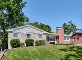 923 Swarthmore Ln, Saint Louis, MO 63130