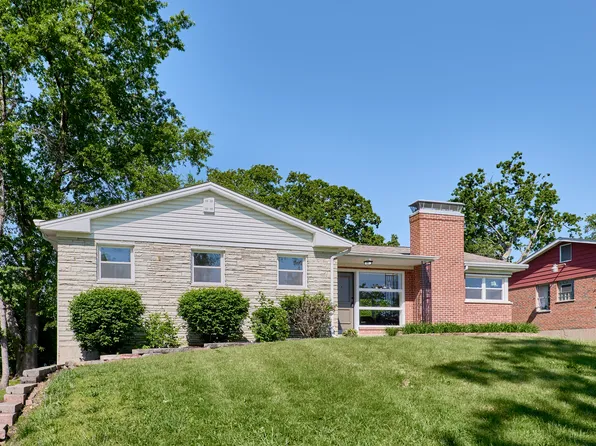 923 Swarthmore Ln, Saint Louis, MO 63130