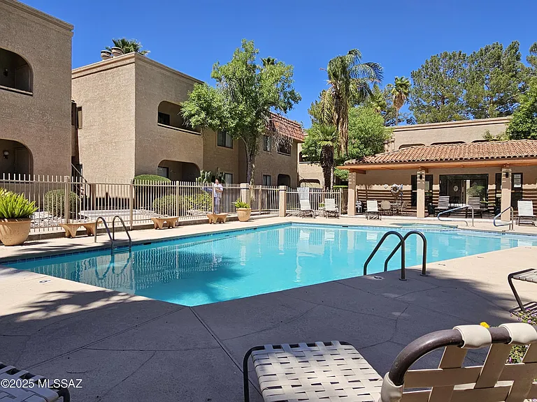 5750 N Camino Esplendora #C-227 — Photo 1