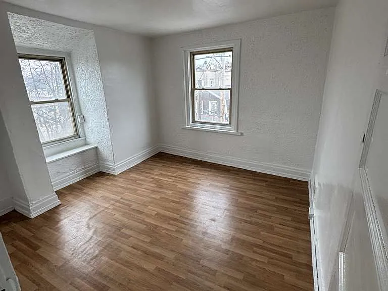 308 Bessemer Ave #3 — Photo 6