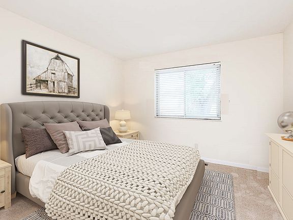 4th image of 2872 Sugar Tree Ln