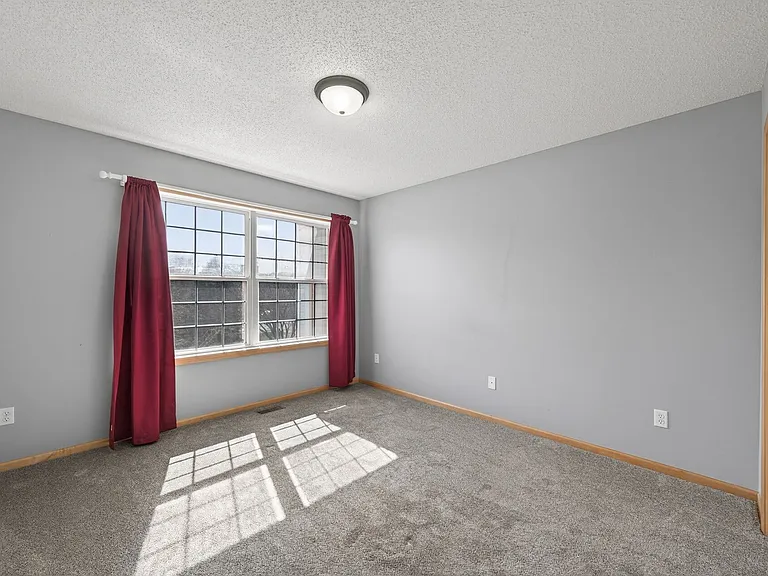 12210 Urbank St NE #B — Photo 16