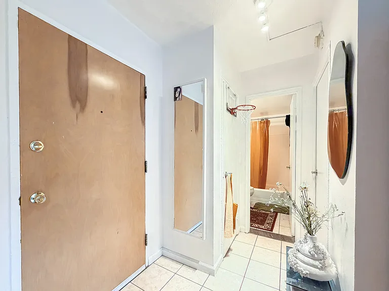 2101 Chestnut St #417 — Photo 12