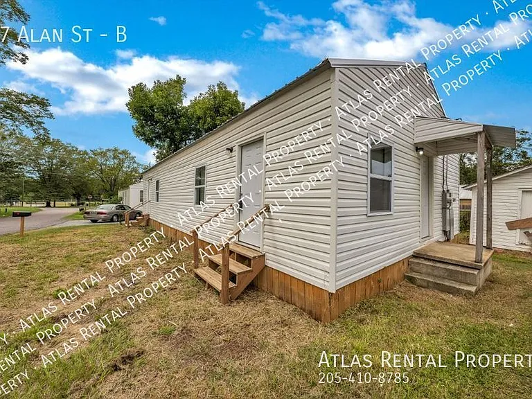 77 Alan St #B — Photo 3