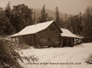 4315 Bear Branch Rd, Rogue River, OR 97537