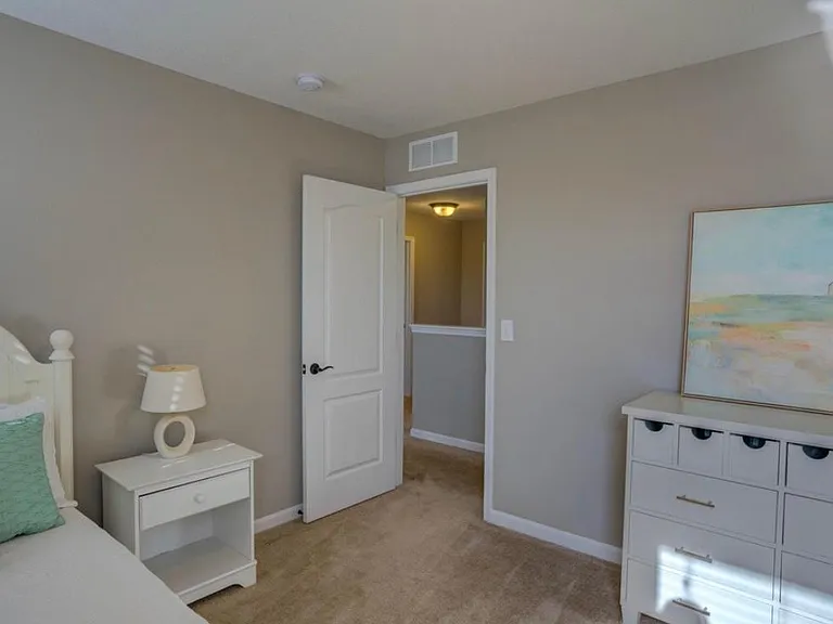 11916 Trottingham Cir — Photo 28