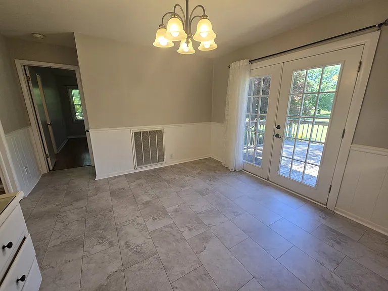 1775 Winchester Rd NE — Photo 4
