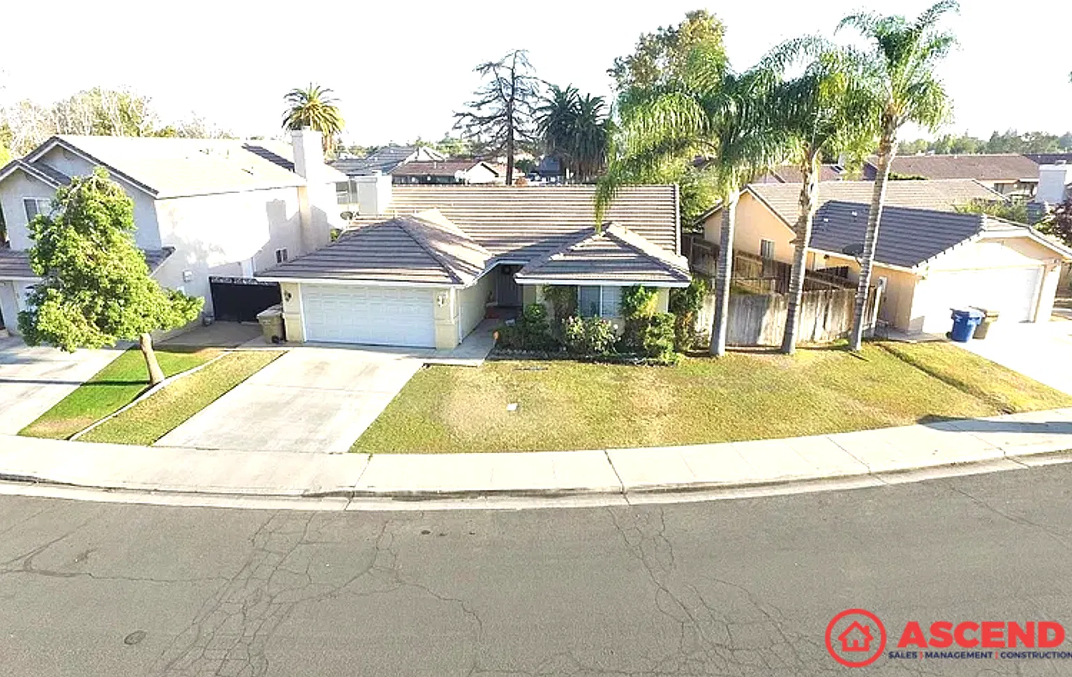 Comfortable 3BD/2BA Home in Bakersfield's Desirable 93312 Fully Equipped & Pets Welcome! — Photo 1