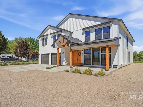 660 3rd St, Notus, ID 83656