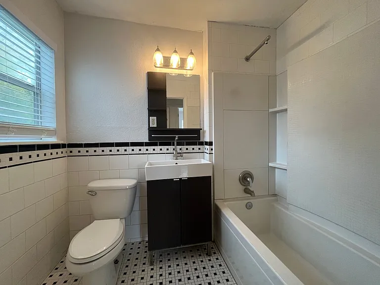3412 Denver Ave #D — Photo 12