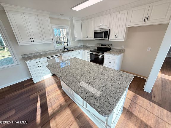2nd image of 109 Tarheel Drive