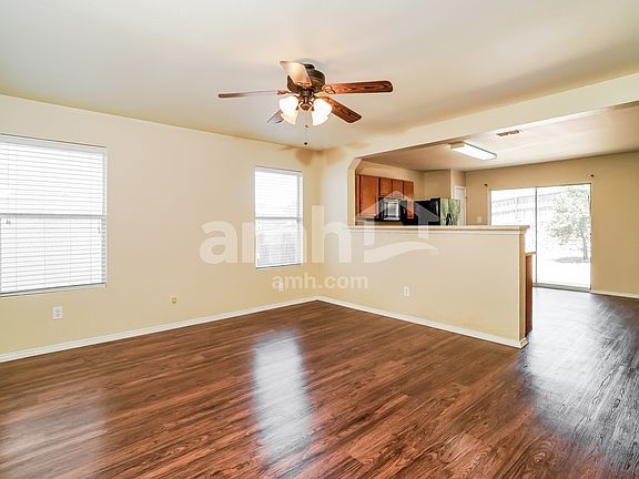 4th image of 24234 Waterwell Oaks