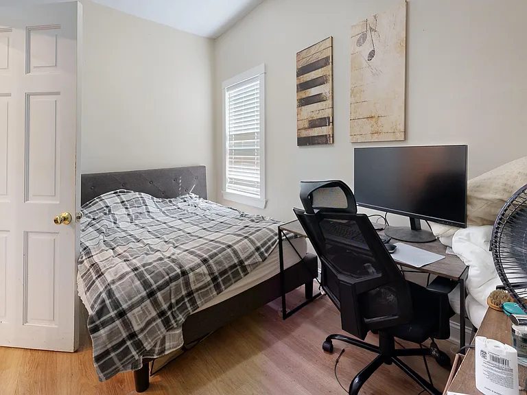 368 Chelmsford St #2R — Photo 9
