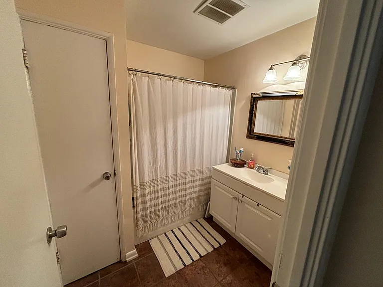 3402 Barclay Dr — Photo 6